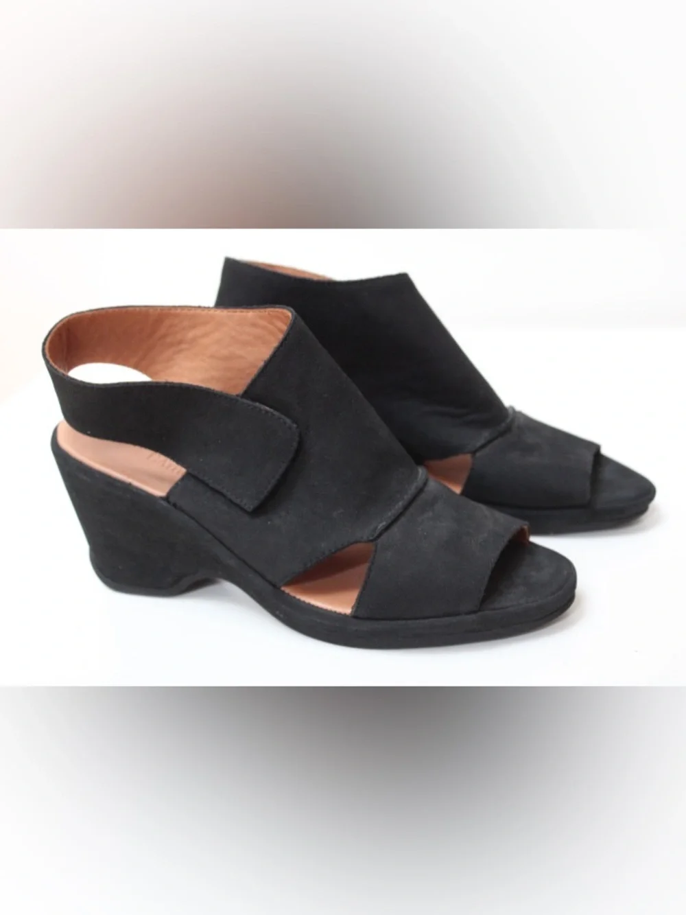 L'Amour Des Pieds Oswin wedges
